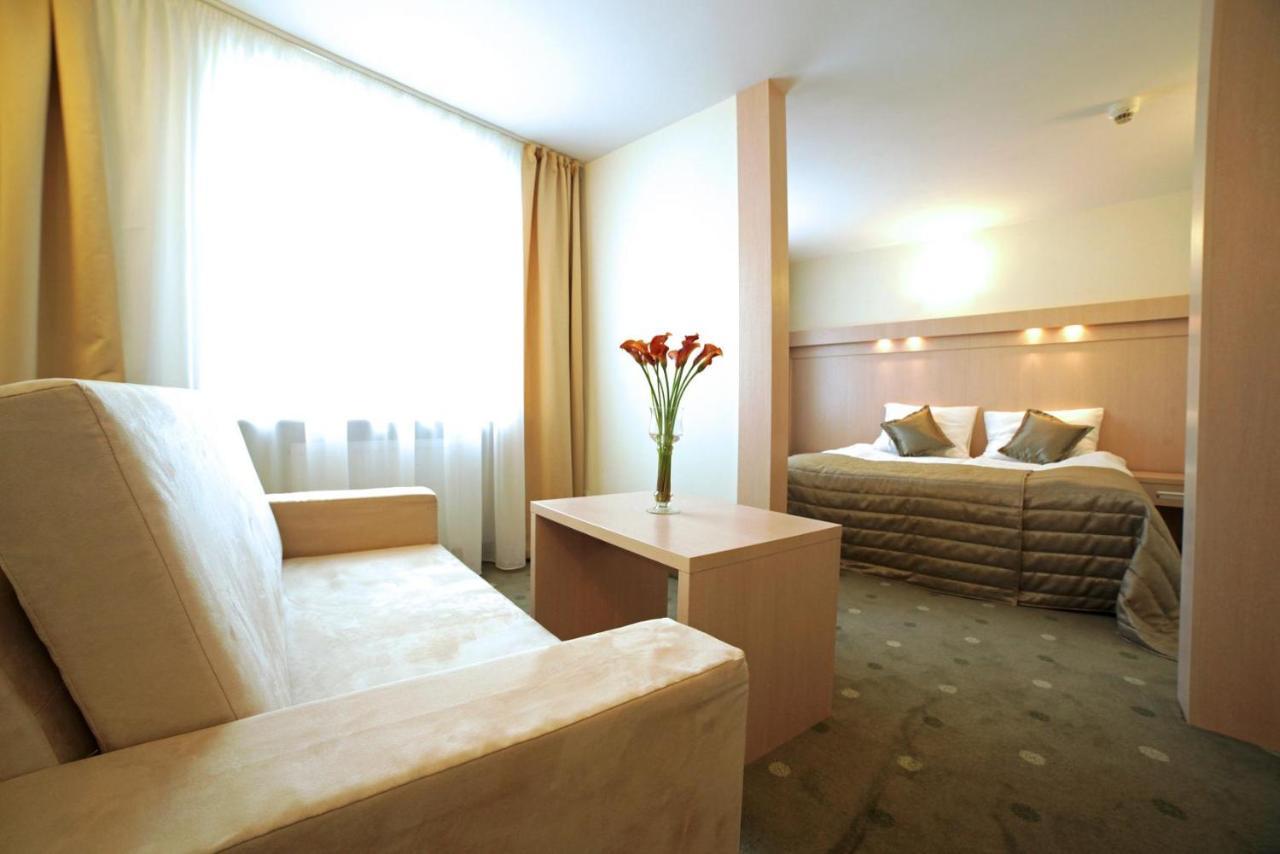 Hotel Cieplice Medi & Spa Jelenia Gora Ngoại thất bức ảnh