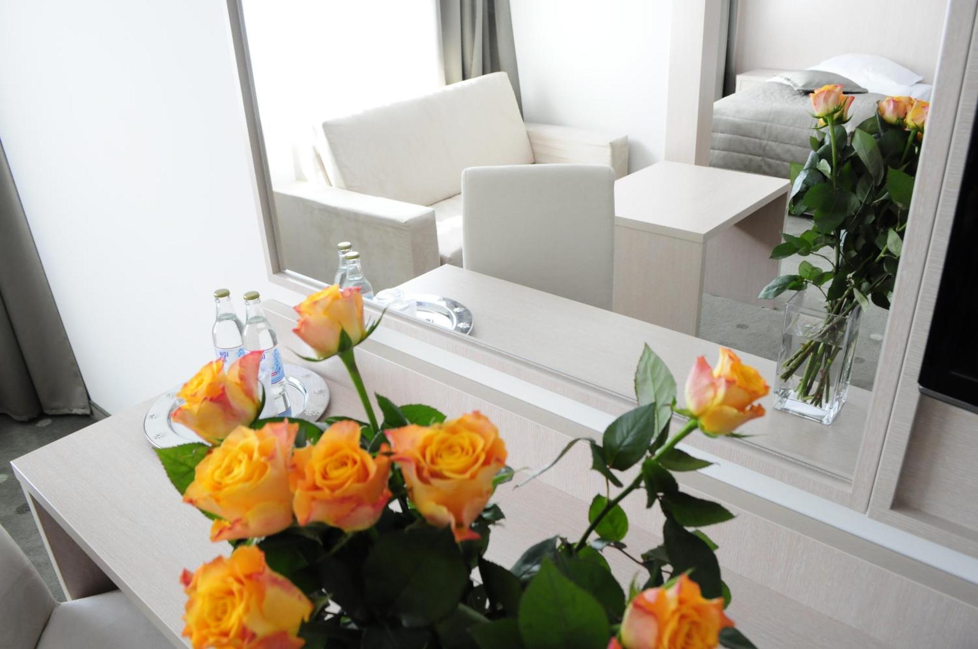 Hotel Cieplice Medi & Spa Jelenia Gora Phòng bức ảnh