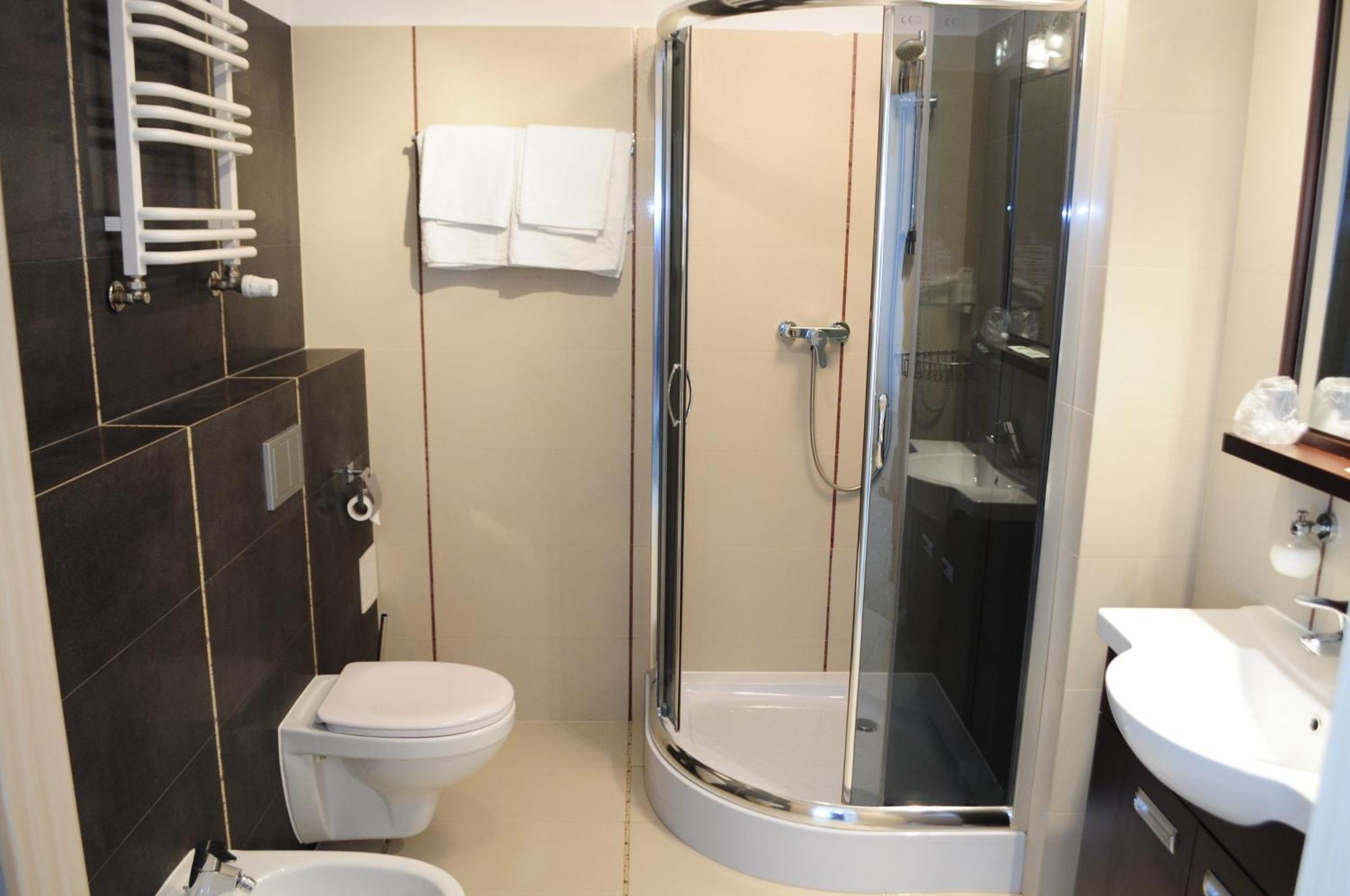 Hotel Cieplice Medi & Spa Jelenia Gora Phòng bức ảnh