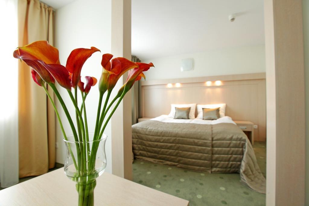 Hotel Cieplice Medi & Spa Jelenia Gora Ngoại thất bức ảnh