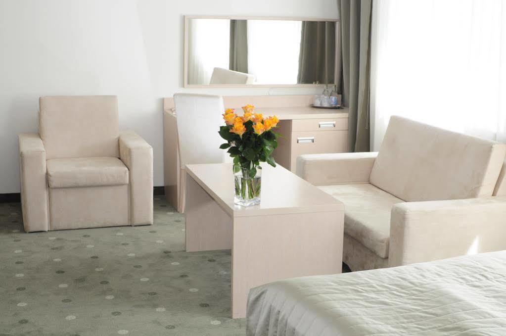 Hotel Cieplice Medi & Spa Jelenia Gora Ngoại thất bức ảnh